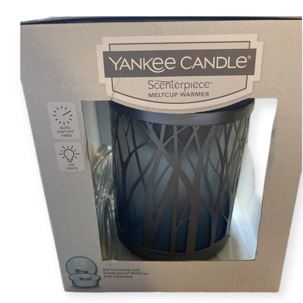 NWT- Yankee Candle Scenterpiece Meltcup Warmer Forest w/ LED Timer